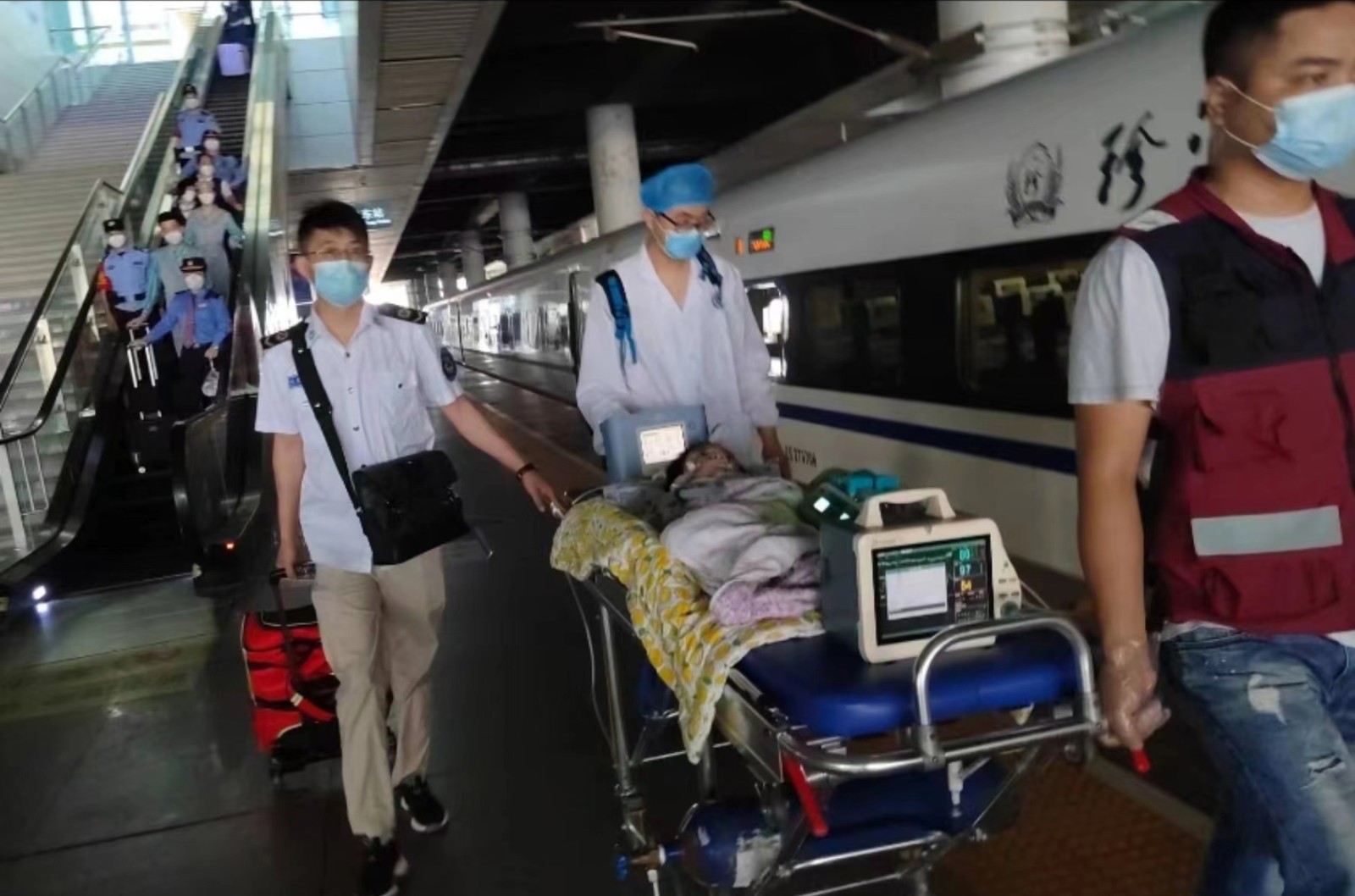 聂拉木县高铁转运公司